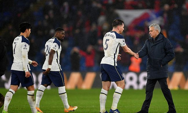 科比-怀特因小腿伤势再度缺席，公牛客战火箭轮换迎考验