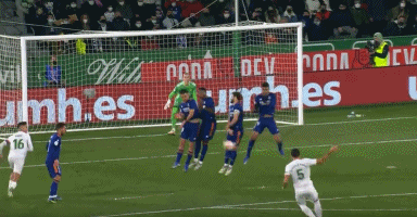 东契奇42+7+8！哈登创纪录压轴